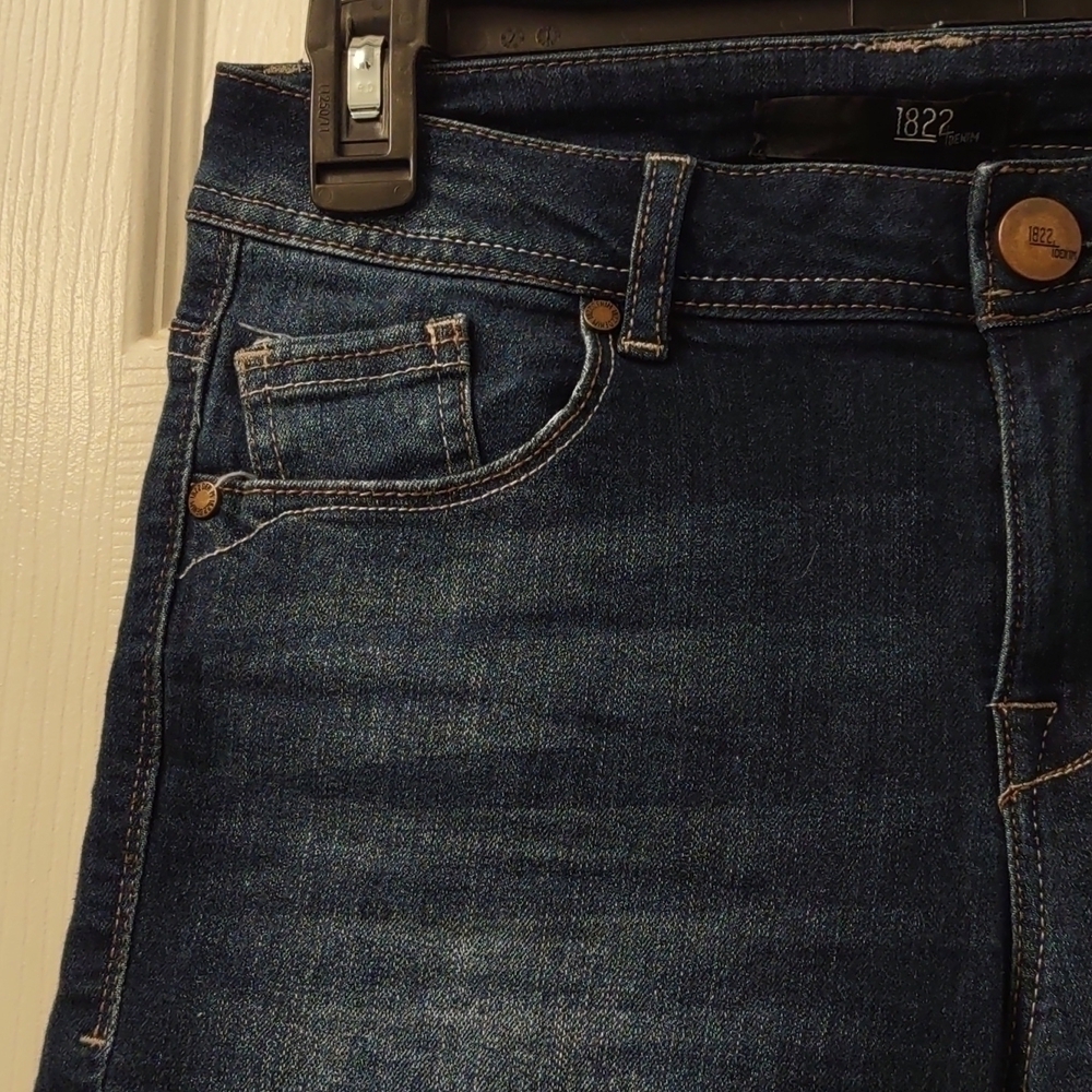 1822 Denim shorts - Picture 3 of 8